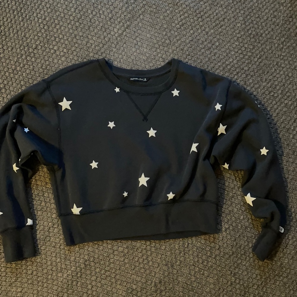 Abercrombie and Fitch Cropped sweatshirt Medium.